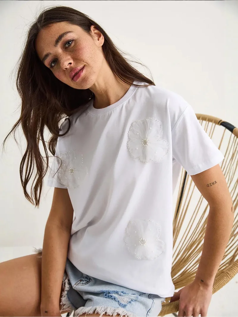 Bianco Lucci LUCCI Floral Print Crew Neck T-Shirt with Accessory Detail