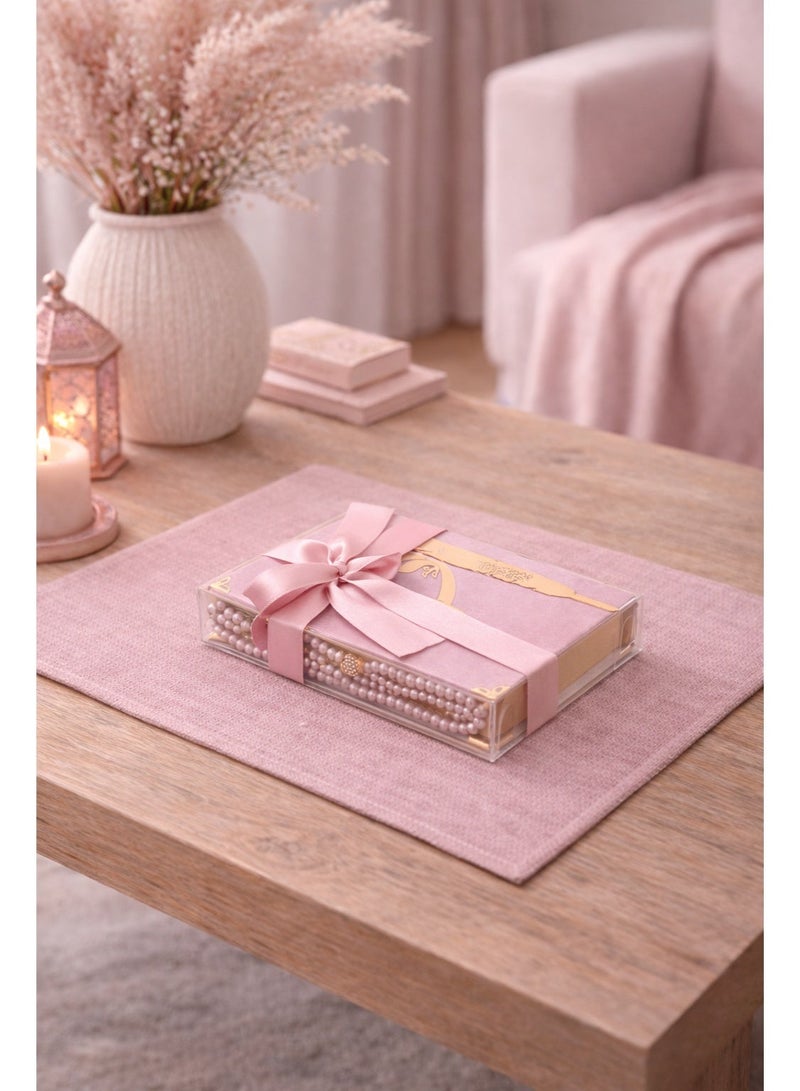 أولودينيز  مجموعة هدايا فاخرة – مصحف المدينة النبوية متوسط الحجم بغطاء مخملي مع مسبحة أنيقة - Image 4