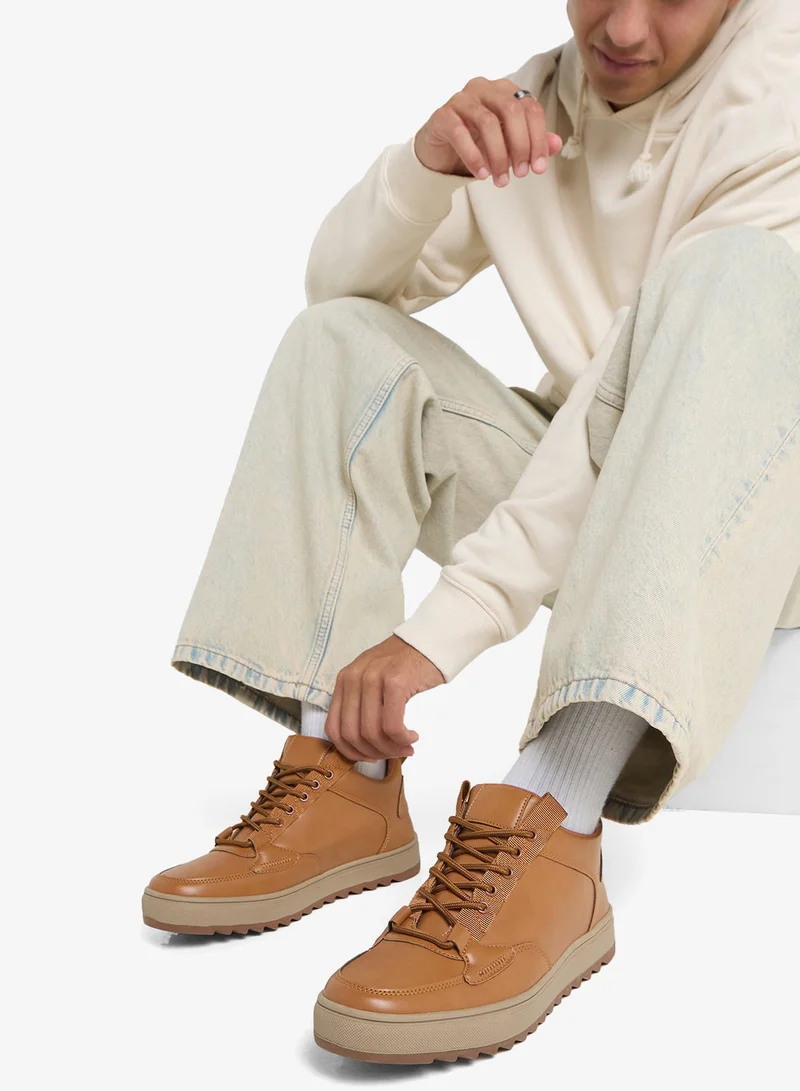 Ripple Outsole Casual Sneakers