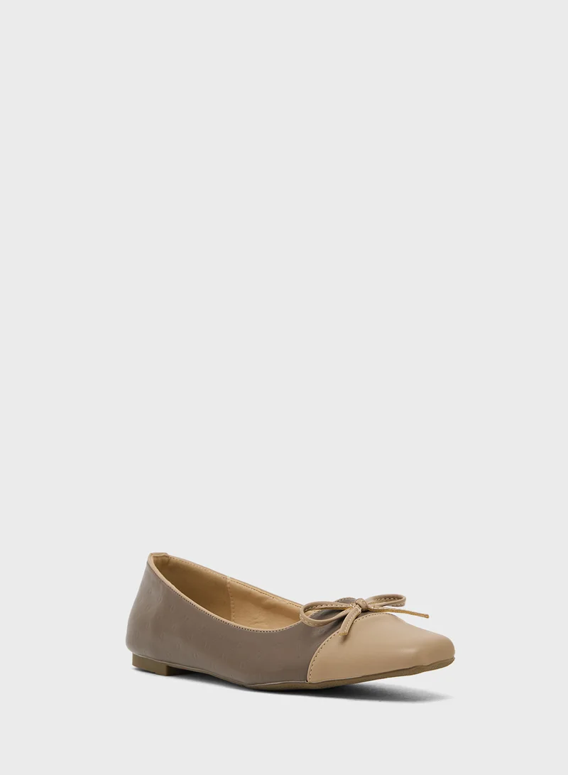 ايلا Contrast Ballerina With Bow
