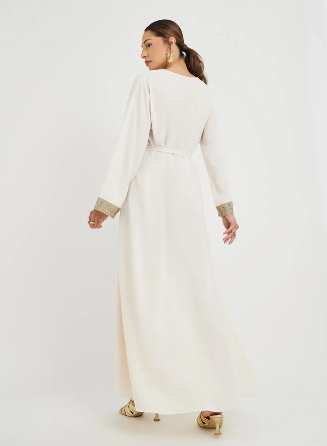 Amirah Amirah Embroidered Round Neck A-Line Jalabiya