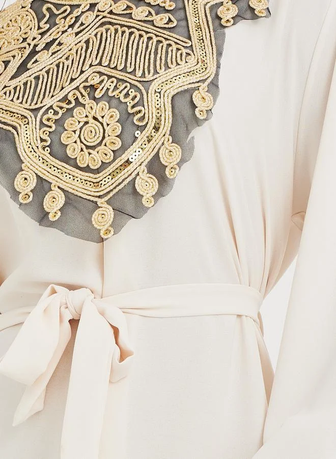 Amirah Amirah Embroidered Round Neck A-Line Jalabiya