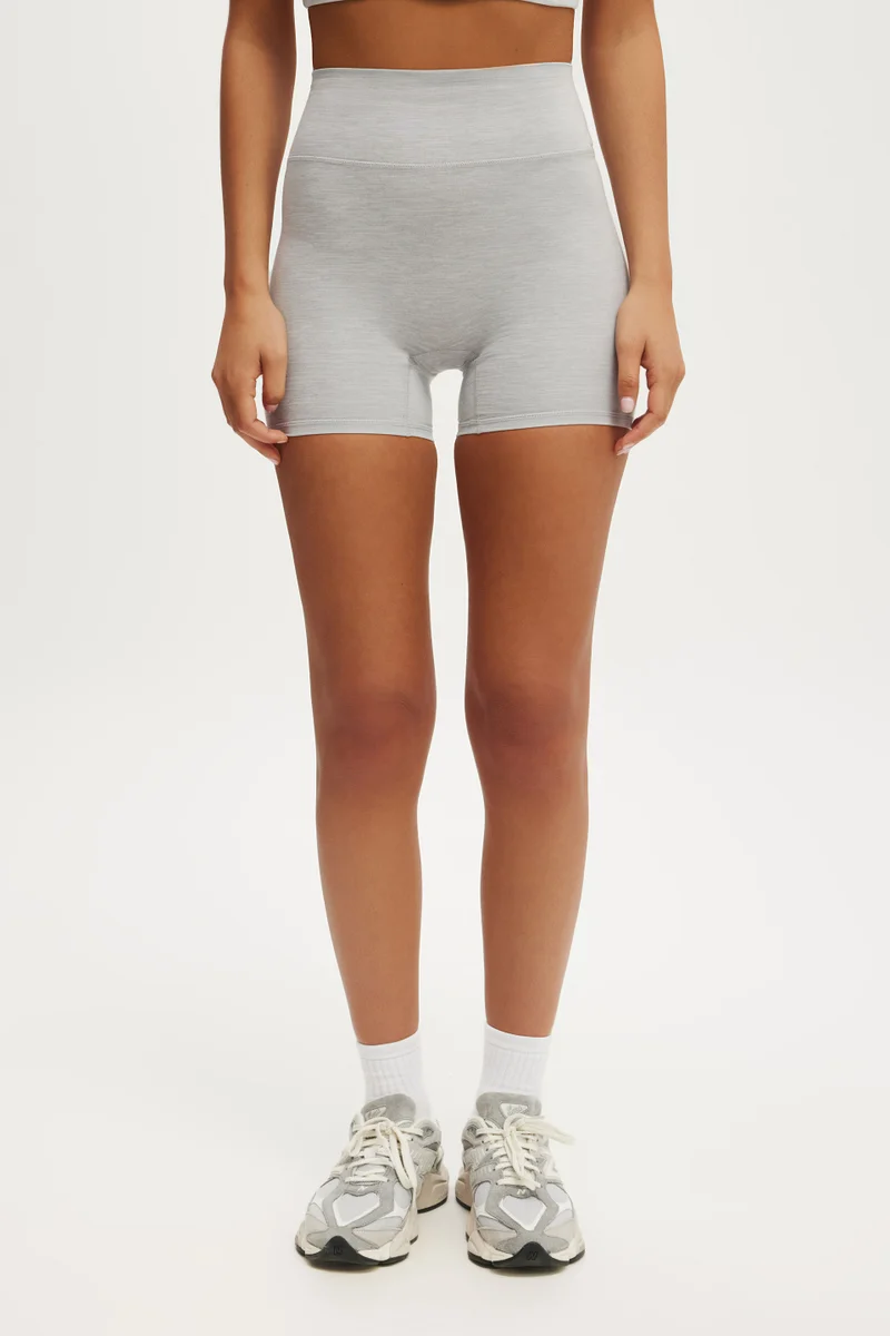 Cotton On ULTRA SOFT INVISIBLE SCRUNCH SHORT