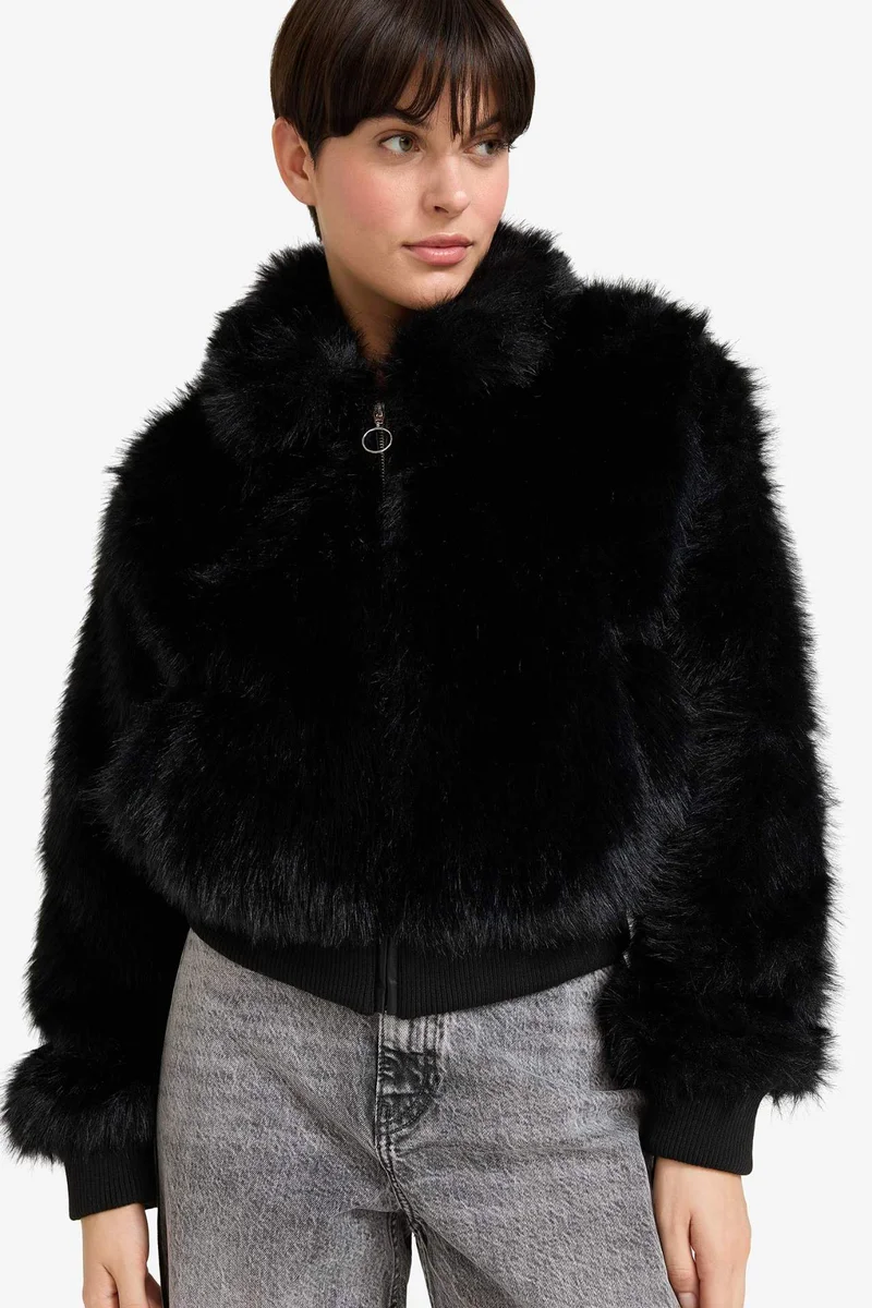 Defacto Regular Fit Fur Faux Fur