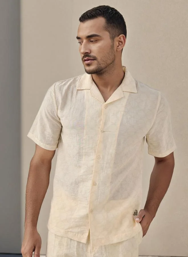 إمبيرور قميص إمبراطور بقصة عادية وطبعة شعار وياقة مخيم