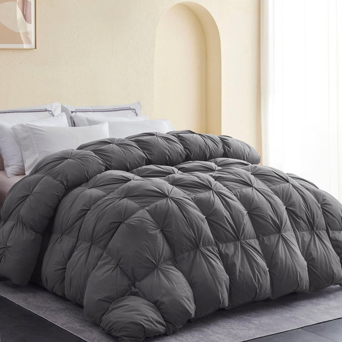 PREMIUM DOWN COMFORTER CAL KING SIZE LUXURIOUS ALL SEASON DUVET INSERT WITH COTTON BLENDED FABRIC 48OZ FILL WEIGHT PINCH PLEAT DESIGN HOTEL BEDDING COMFORTER GREY108X98