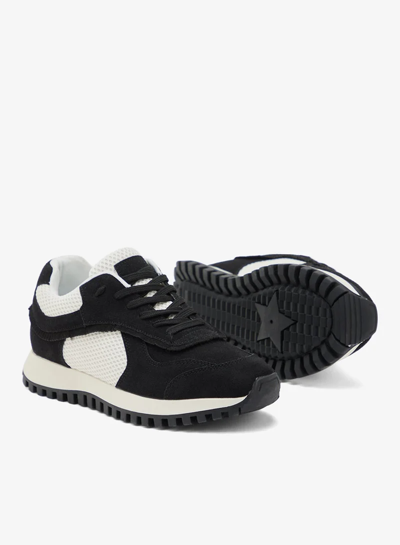 Ginger Cut Out Detail Casual Sneakers