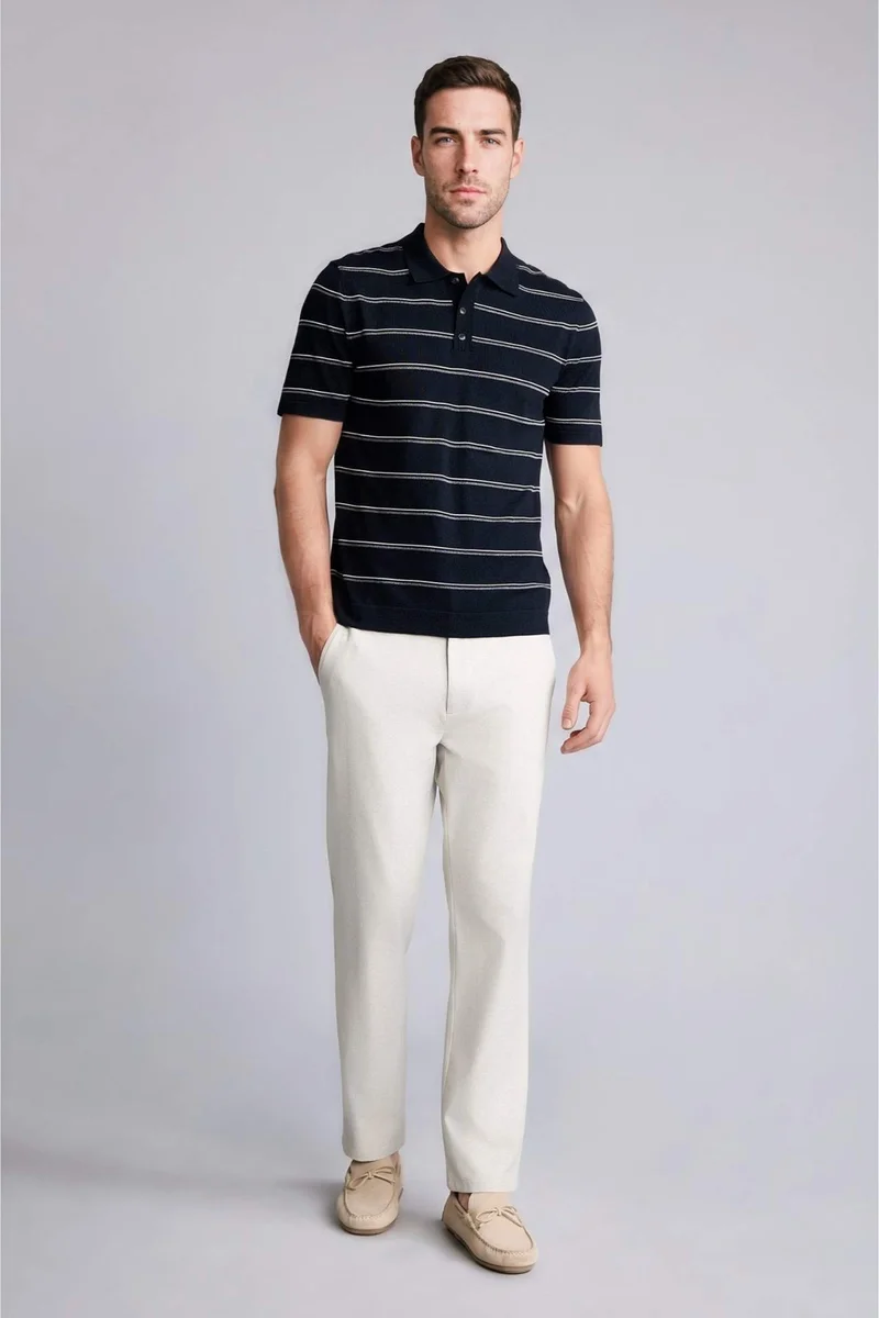 ديفاكتو Standard Fit Polo Collar Short Sleeve Polo T-Shirt