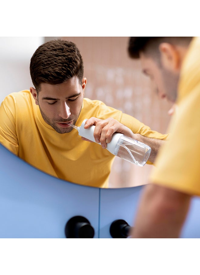 PHILIPS SONICARE - جهاز تنظيف الأسنان بالطاقة اللاسلكي باللون الأبيض HX3822/11 - Image 1