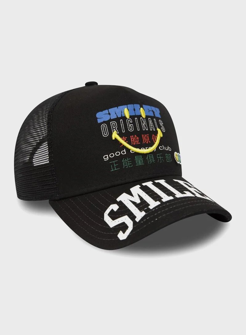 NEW ERA Smiley Life Trucker Cap