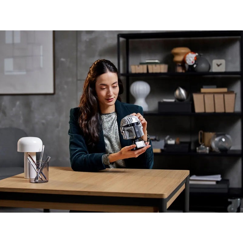 LEGO - Star Wars The Mandalorian Helmet 584 Pieces - 75328 - Image 5