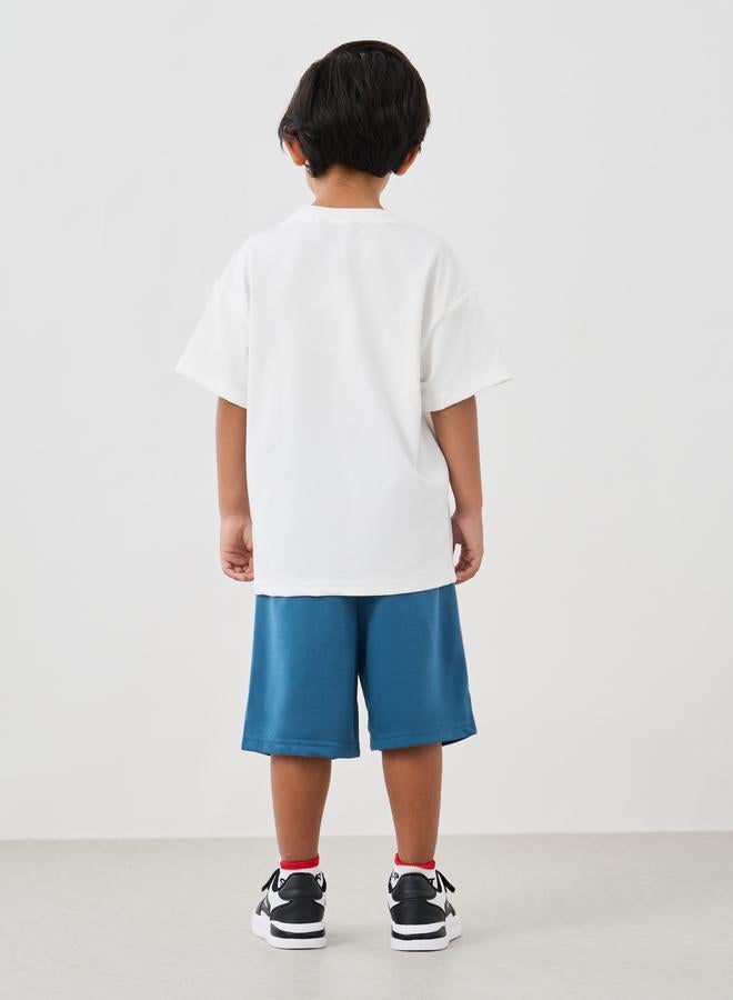 Styli Styli Boys Typography Print Oversized Tee and Shorts Set  - Image 4
