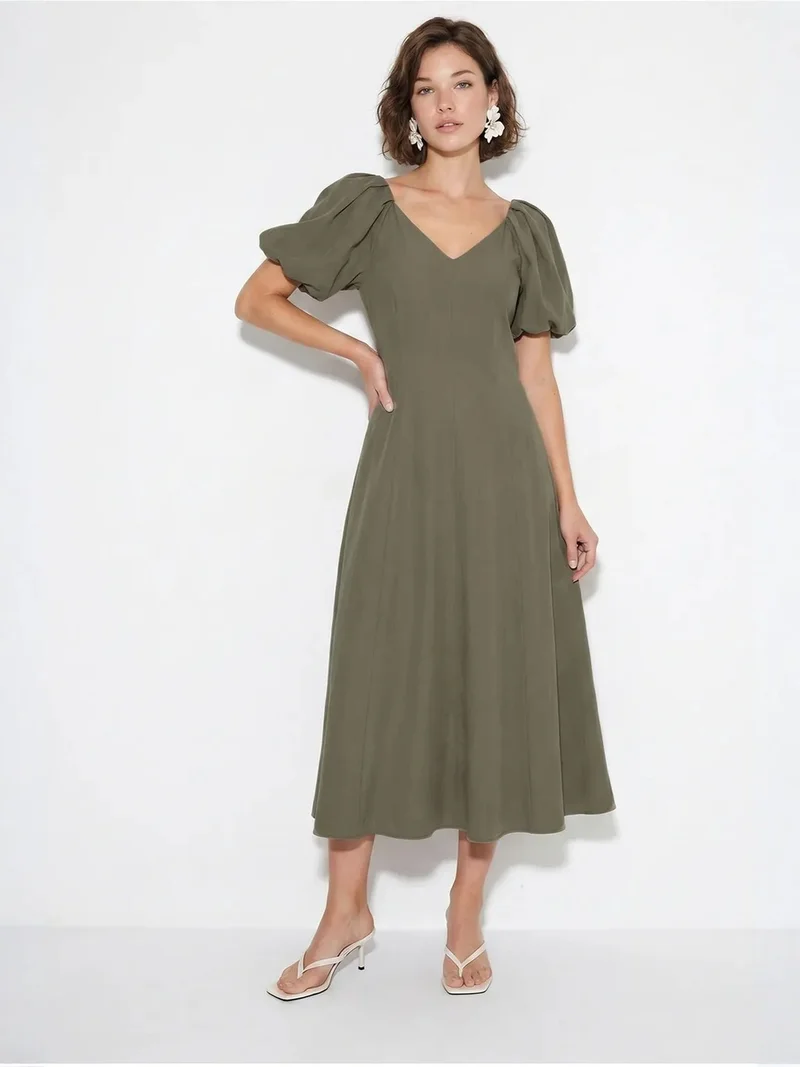 LUCCI A-line Midi Dress With V-neck And Zipper