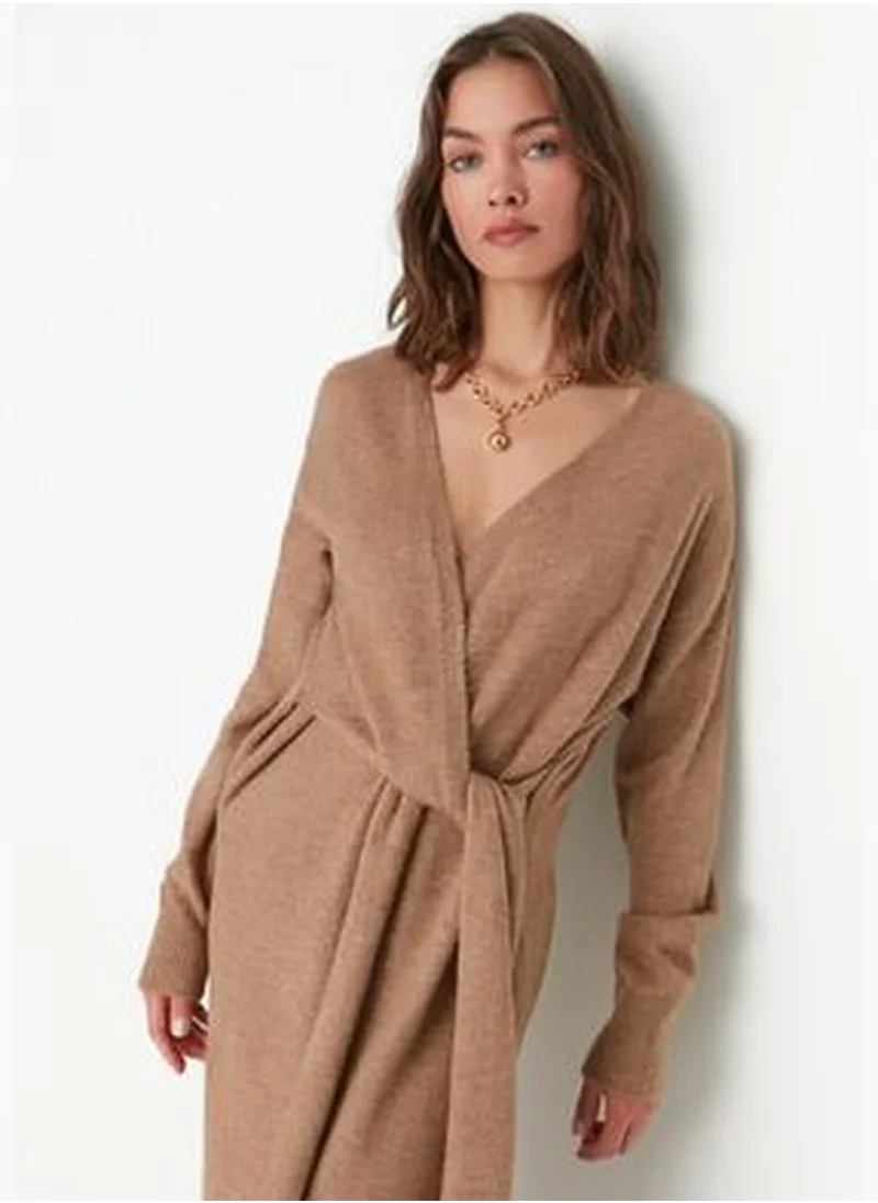 trendyol Camel Maxi Sweater Double Breasted Collar Tie Detail Dress TWOAW21EL0260