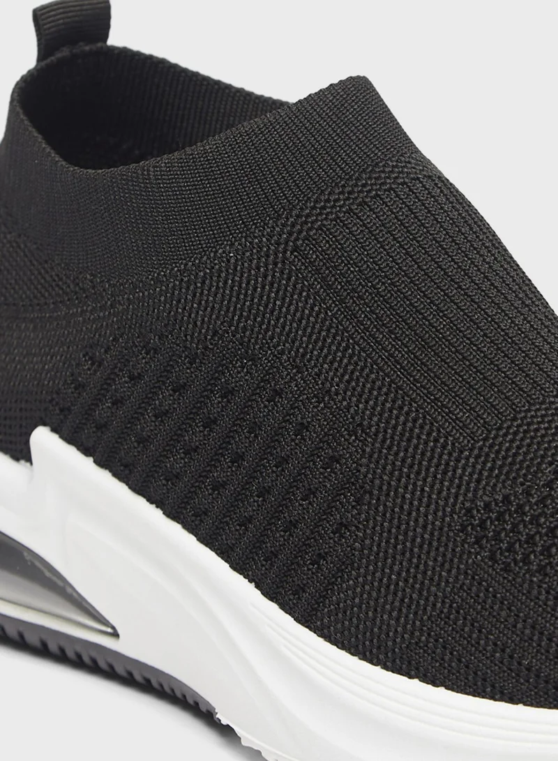 shoexpress Casual Low Top Sneakers