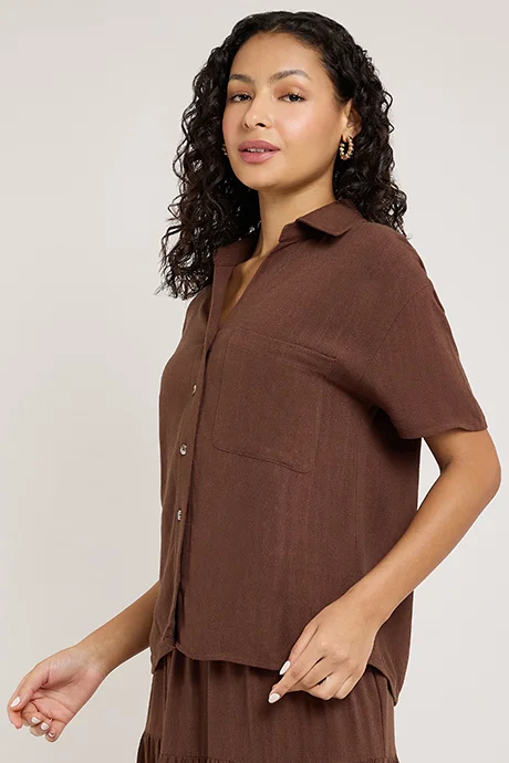 R&B Textured Shirt with Spread Collar and Short 3/4 Sleeves