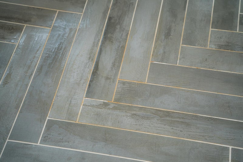 Zep منظف رغوي زيب بلس للجراوت - 32 أونصة سائلة - R54212 - فوائد 2 في 1 تنظف بينما تحمي الجراوت من الماء والأوساخ والجراثيم - Image 3