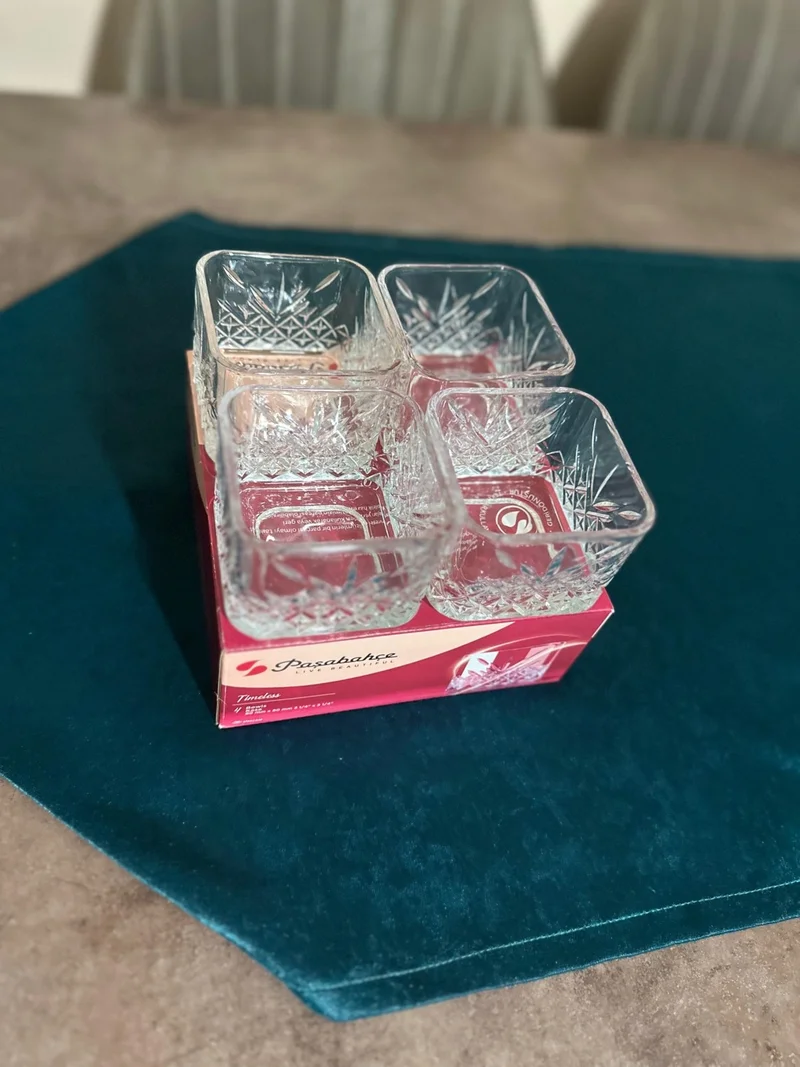 باشاباتشي 4 Pieces Square Timeless Snack Bowl, Sauce Bowl, Bowl Set