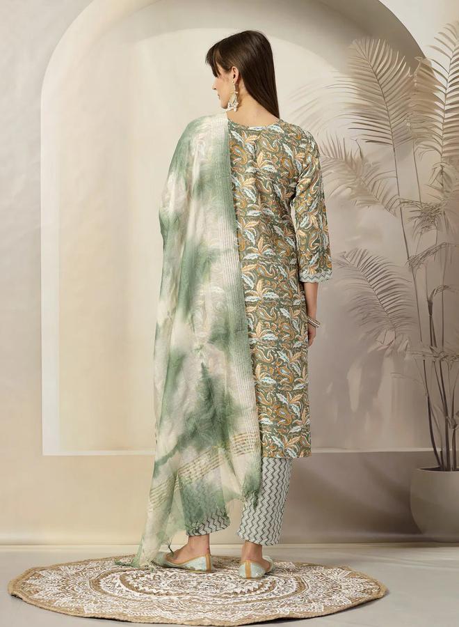 Desiqlo Green Tropical Printed Cotton Blend Straight Kurta with Pant and Dupatta Set - Image 3