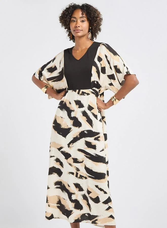 Splash FAV Printed V-neck Midi Dress with Short Sleeves