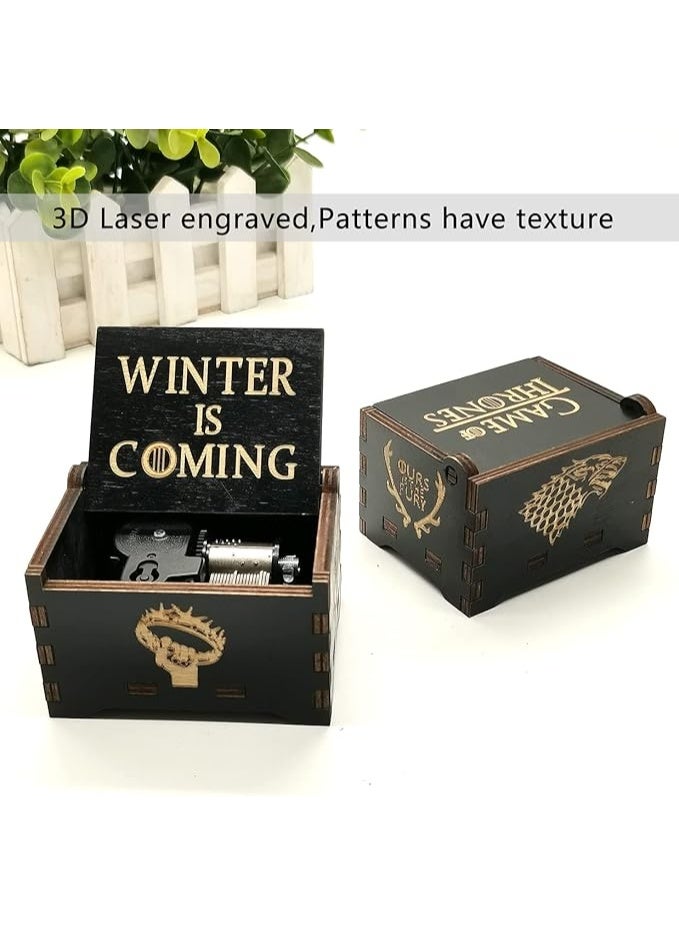متجر ماى سوق:صندوق موسيقى خشبي بتصميم "صراع العروش" (Game of Thrones) - عبارة Winter is Coming - يعمل بالتدوير اليدوي - هدية ديكور كلاسيكية - Image 3