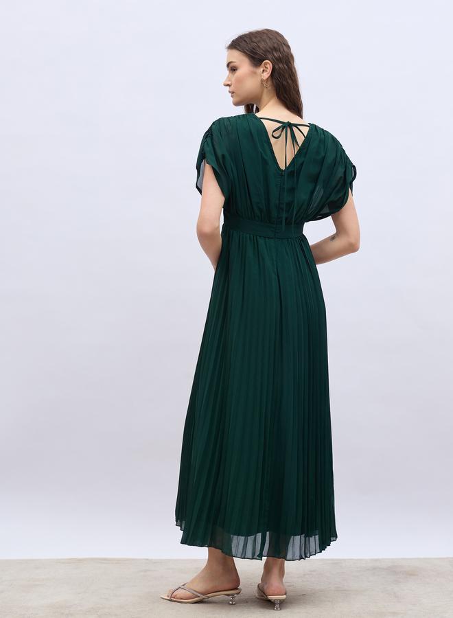 فستان ماكسي بأكمام طويلة مكشكشة وخصر مطاطي