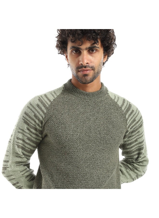 سيزار بلوفر  صوف رجالي بتصميم خطي علي الأكمام - Image 5