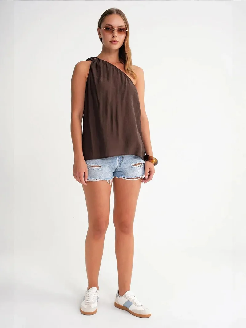 MixRay Mixray Asymmetrical Collar Accessory Detailed Top