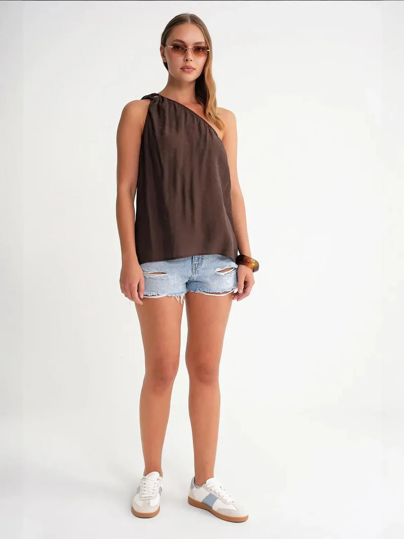 MixRay Mixray Asymmetrical Collar Accessory Detailed Top