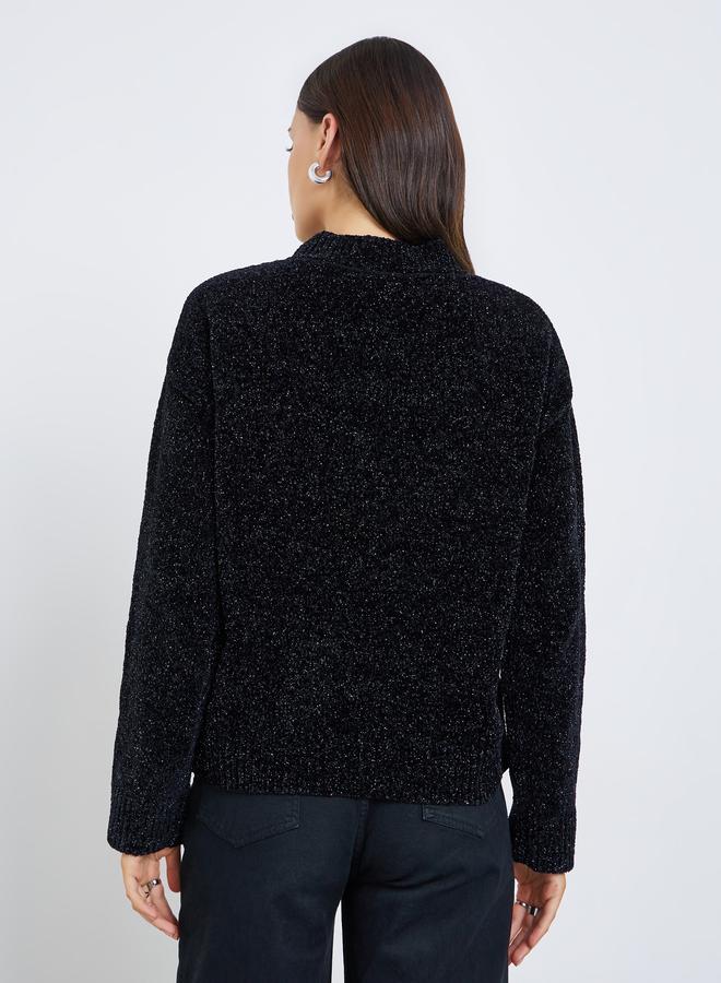 ستايلي سويتر بقصة عادية وخيوط يارن لوريكس - Image 4