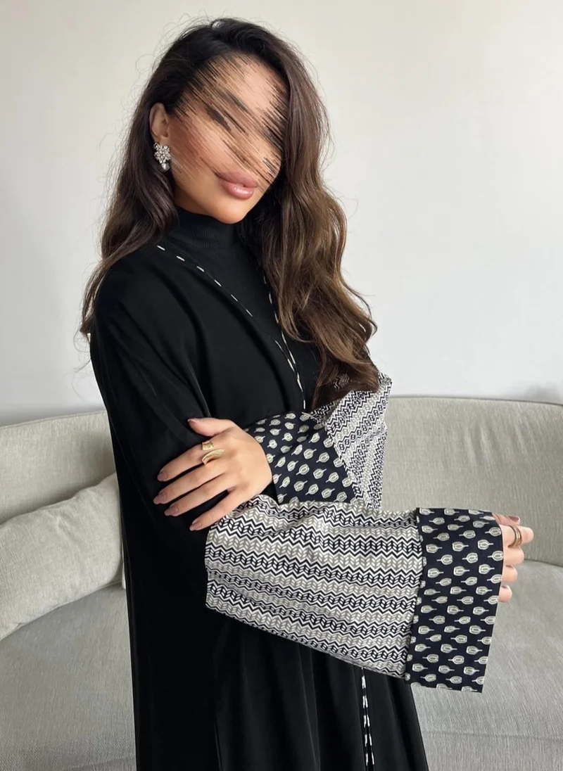 Lusin Abaya Royal Crepe Abaya with Luxe Folded Indian Linen Sleeves