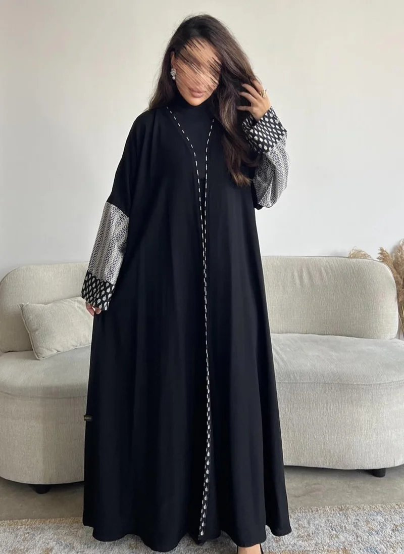 Lusin Abaya Royal Crepe Abaya with Luxe Folded Indian Linen Sleeves
