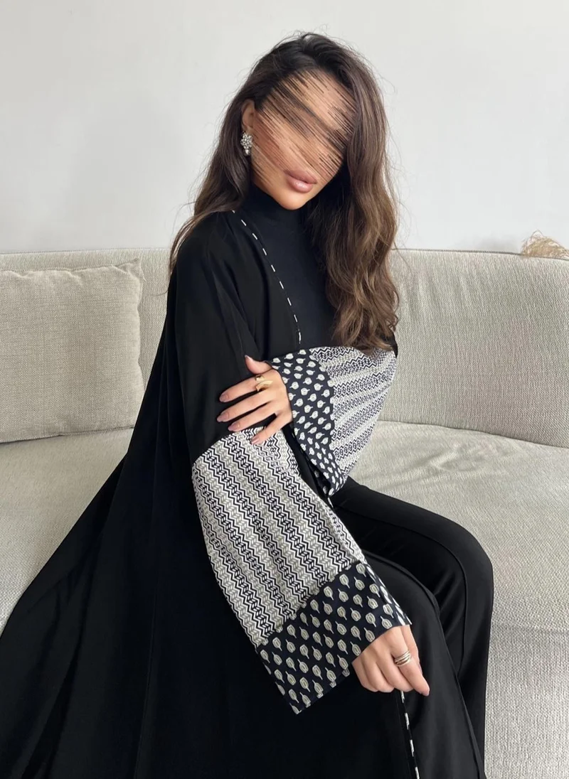 Lusin Abaya Royal Crepe Abaya with Luxe Folded Indian Linen Sleeves