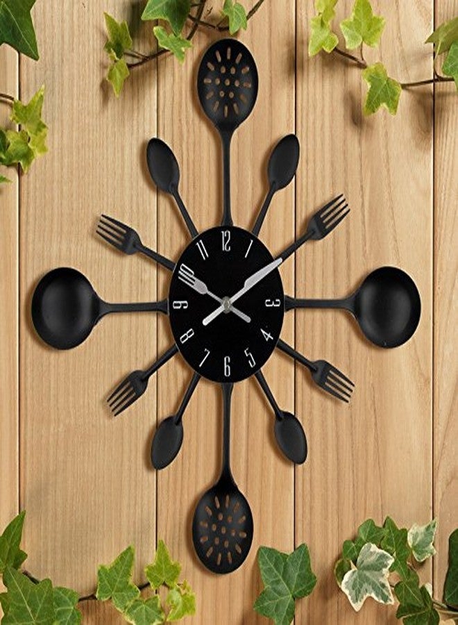 تايم لايك ساعة حائط بتصميم عصري أنيق، مقاس 16 بوصة، مصنوعة من المعدن، على شكل ملعقة وشوكة، تُستخدم كديكور منزلي حديث وعصري، وتتميز بنمط عتيق (أسود-أسود). - Image 4