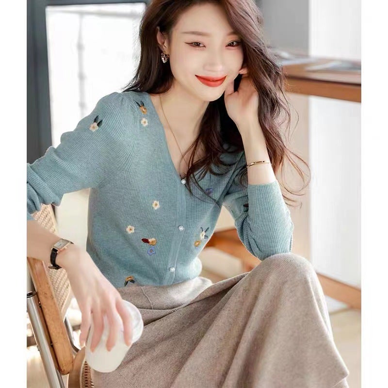 French small romantic ~ hair exquisite gentle heavy industry embroidery V-neck pullover long sleeve sweater women autumn skin-friendly soft autumn Grey  - Image 3