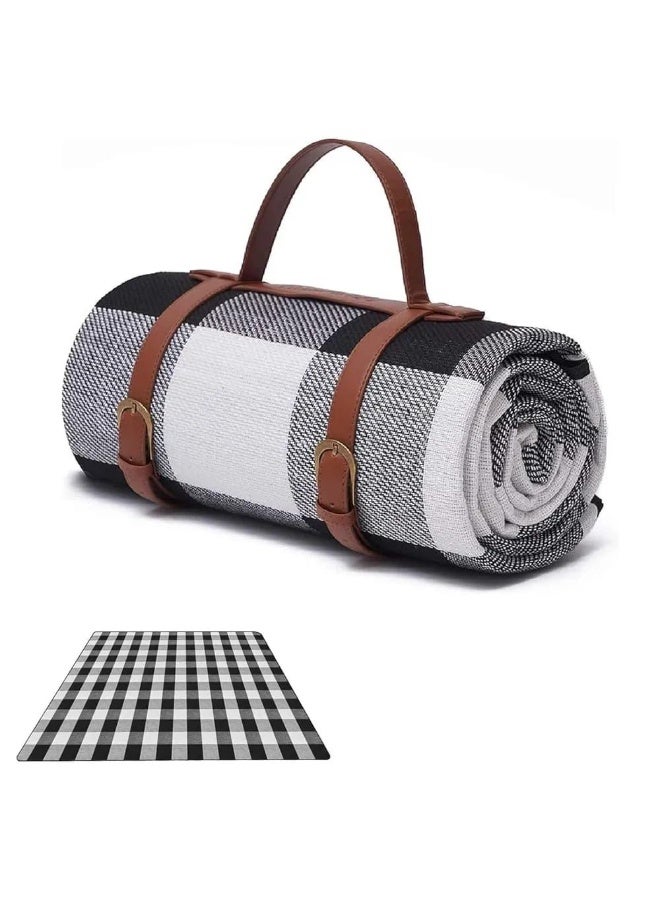 بلو فاير بطانية نزهة كبيرة مقاومة للماء 200×200 سم – بتصميم 3 طبقات قابلة للطي | مقاومة للرمال والعشب، ناعمة ومريحة مع مقبض حمل – مثالية للشاطئ، الحديقة، التخييم، الحفلات الخارجية والنزهات العائلية (أسود × أبيض) - Image 1