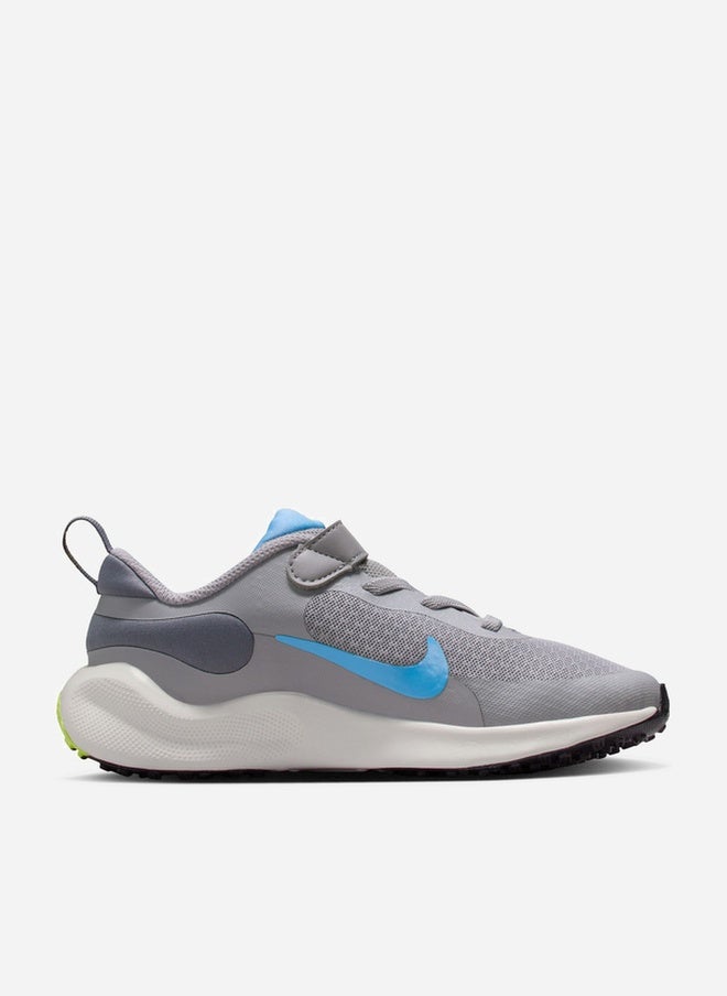 Nike Revolution 7 Shoes - Image 1
