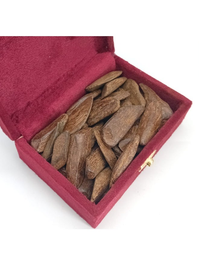 Akarm Akarim Maroki Royal Oud (Enhanced) - 1/8 Kg (125g) with Velvet Box - Image 4
