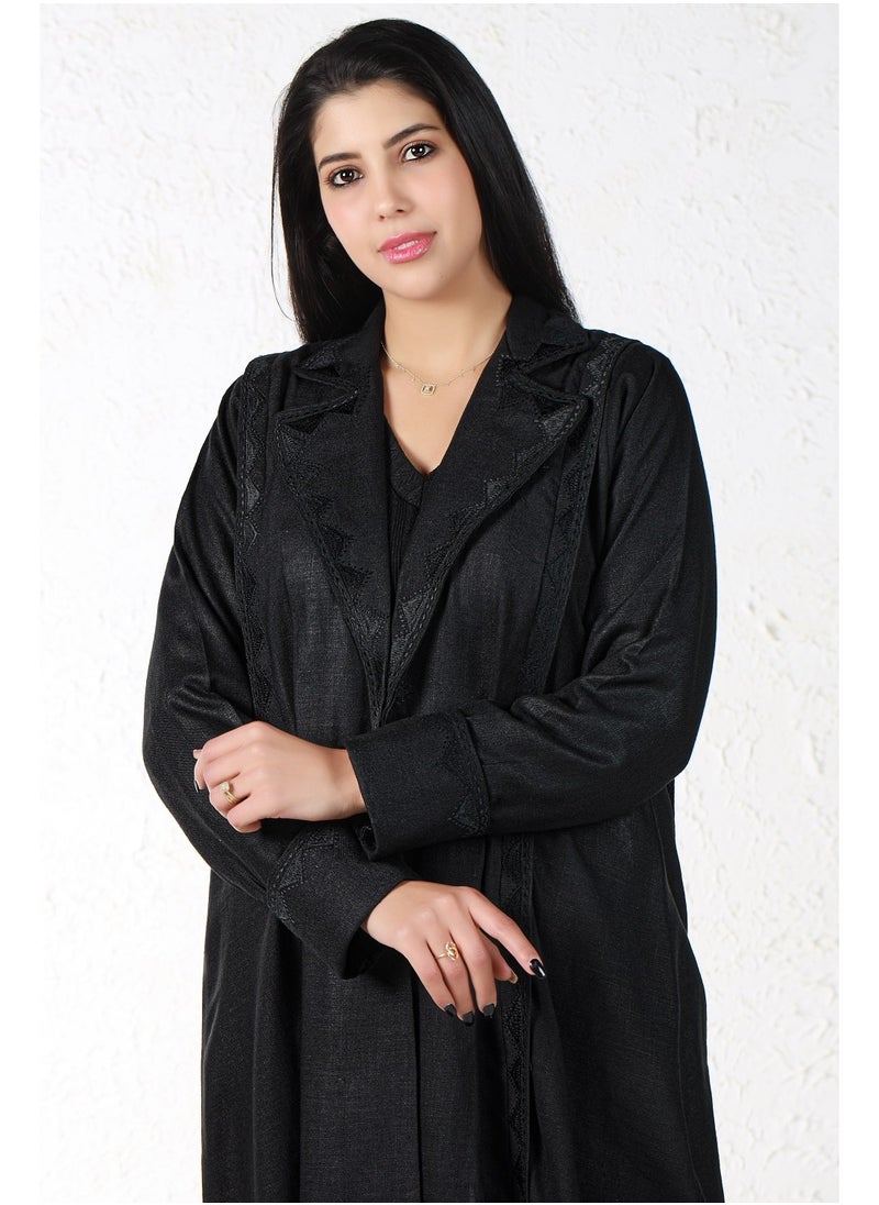 Black abaya with embroidery and a turn-down collar - pzsku/ZD9749905D8E53853B026Z/45/_/1707917009/c35333a5-441b-4b47-b8a7-9cd9ad804e9e