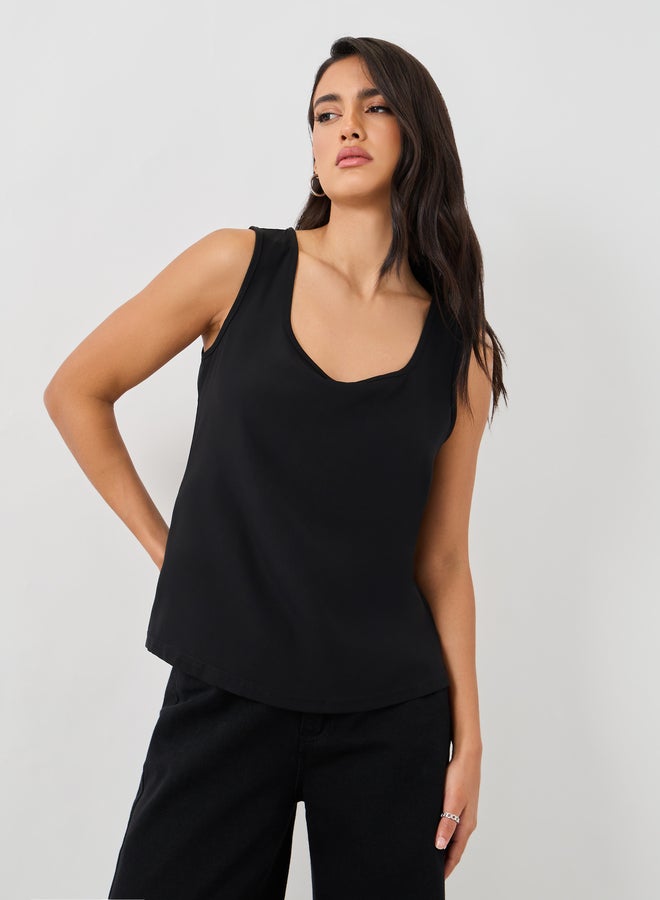 Styli Styli Solid Scoop Neck Sleeveless Top  - Image 1