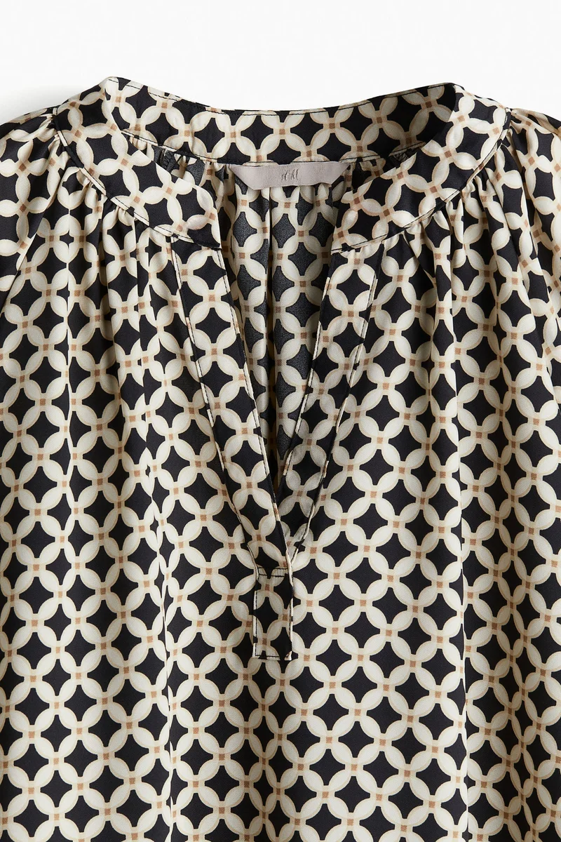 H&M Balloon-sleeved blouse