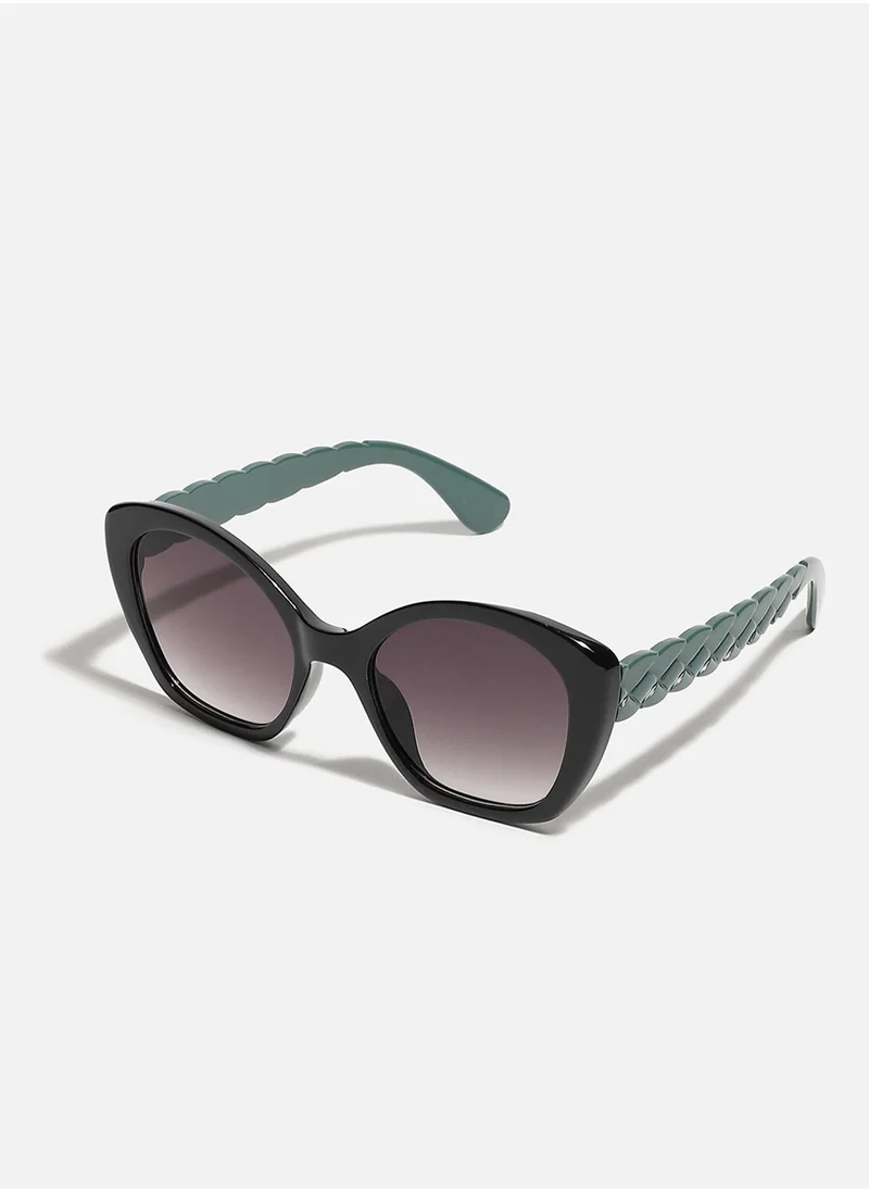 صوص هاوت Tinted Lens Black Frame Oversized Sunglasses