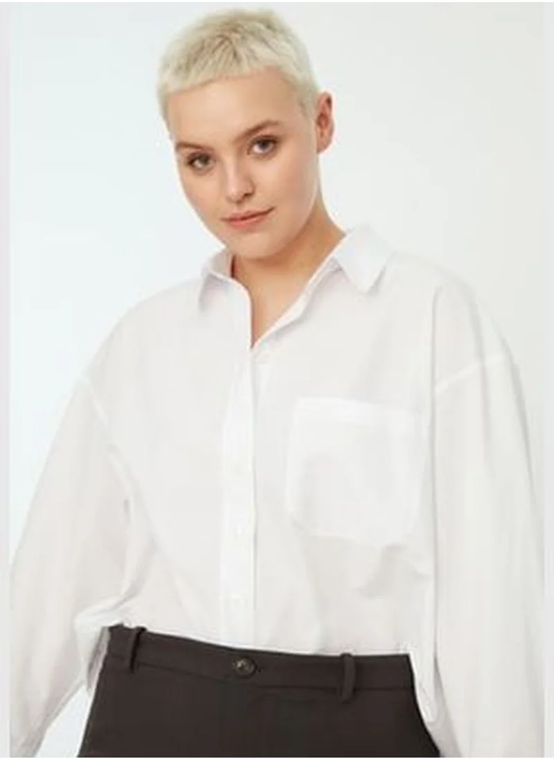 trendyol White Boyfriend Woven Shirt TBBSS22GO0323