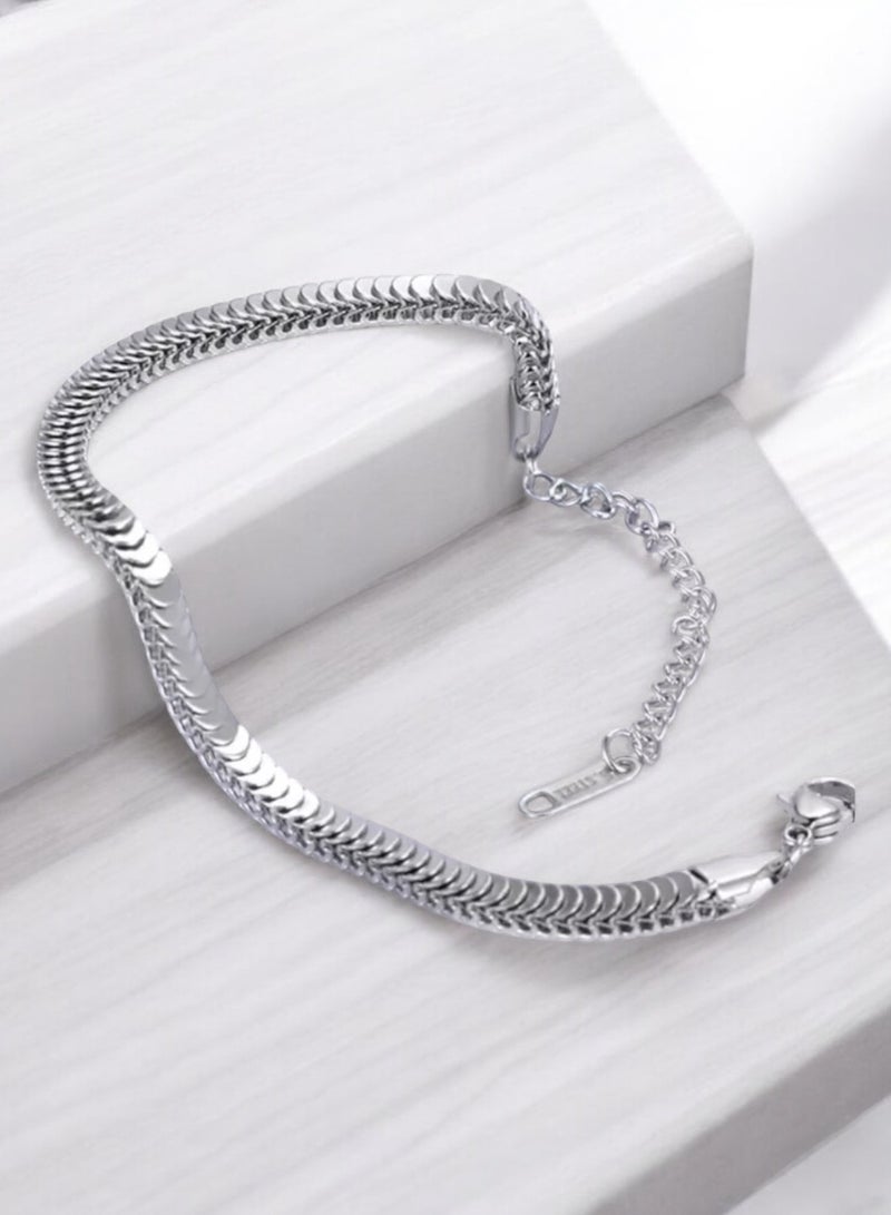 إيكوال اسوارة نسائية أنيقة من الاستانلس ستيل باللون الفضي - Image 3