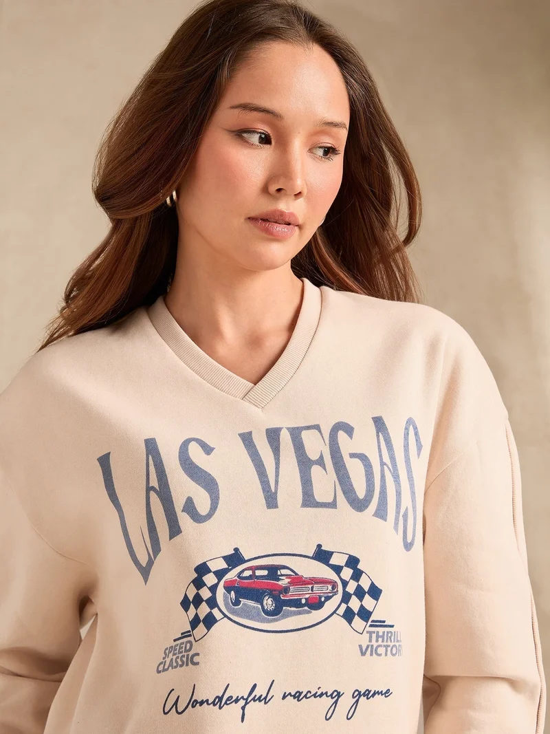 Outzidr  Cream Retro Racing Graphic Russian Fleece Pullover for Women | Best Price UAE