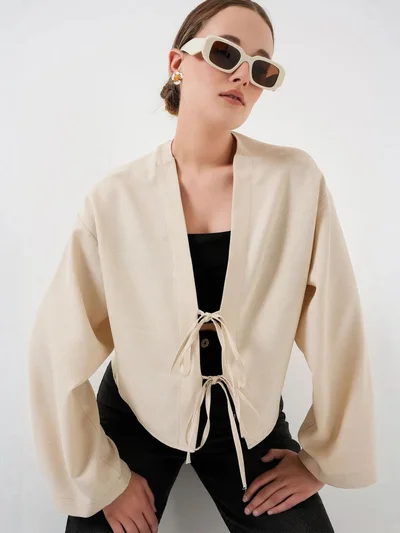 بيغ دارت بلوزة كيمونو طويلة الأكمام بياقة على شكل حرف  من مزيج الفيسكوز مع تفاصيل ربط