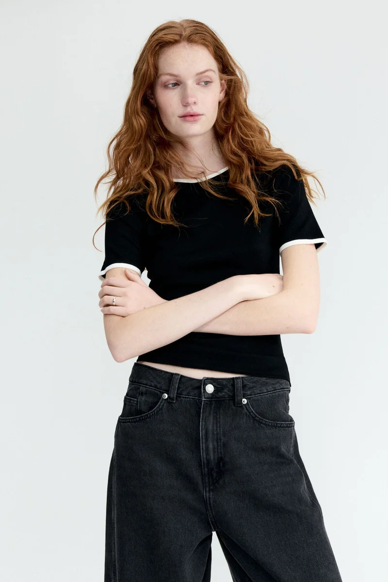 اتش اند ام طقم مكوّن من قطعتين من السويتشيرتات مُزين بطبعة