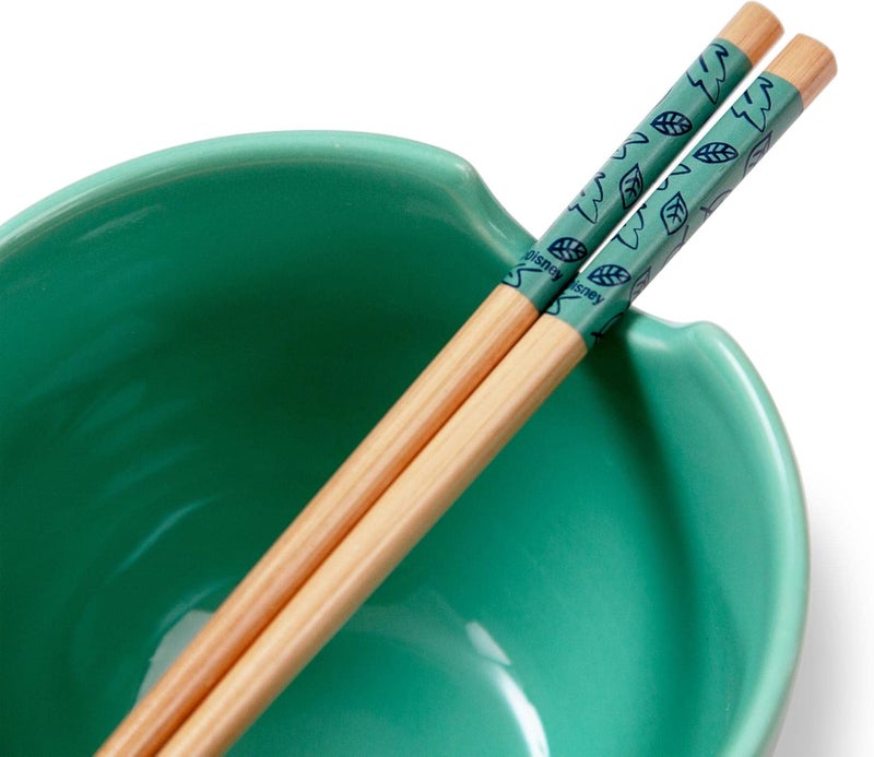 Toynk طقم أدوات تناول الطعام الخزفية من ديزني ويني ذا بوه مع أيقونات متكررة يشمل وعاء نودلز رامان سعة 20 أونصة وعيدان خشبية - Image 3