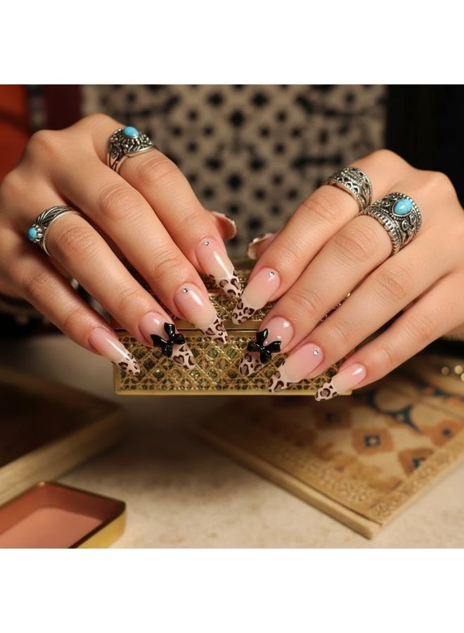 SYNSYB French Tip Press On Nails - Package Soft Gel French false Nails Short, Salon-quality Press On Nails, Seamless Glue-on Nails for Woman Nail Art Manicure - Image 5