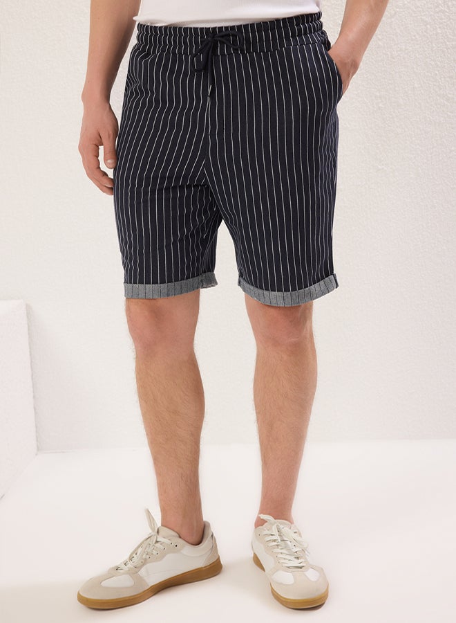 trendyol Navy Blue Regular Mid Length/Normal Cut Striped Shorts  - Image 3